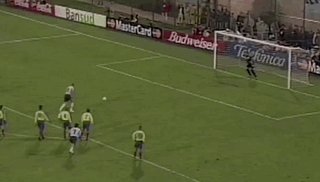 注册观看-别迷信“职业”人士，点球被他们玩成了奇葩…