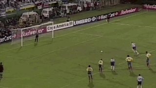 注册观看-别迷信“职业”人士，点球被他们玩成了奇葩…