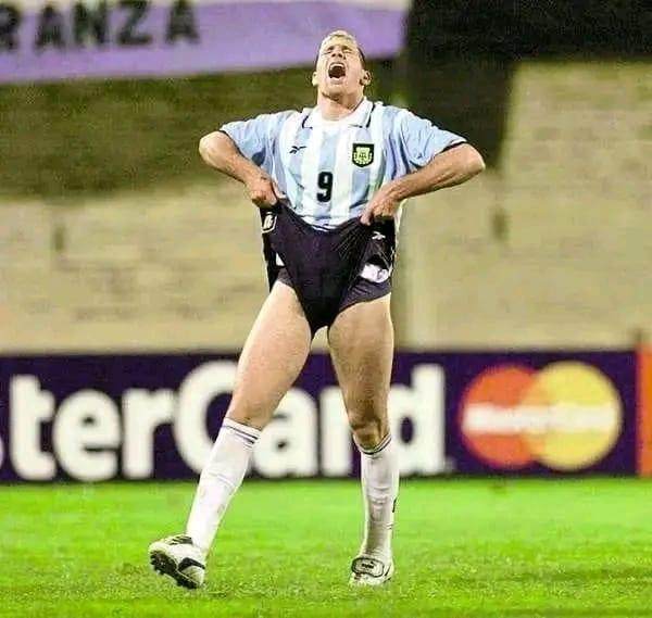 注册观看-别迷信“职业”人士，点球被他们玩成了奇葩…