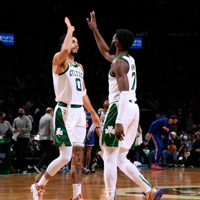 F1直播-顶薪续约迟迟未能达成 布朗想和塔图姆平起平坐