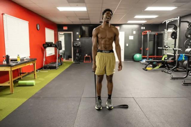 1688654141919032113.jpg 赛车投注-【新秀列传】新版罗斯来了!亨德森接班利拉德当领袖