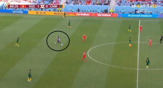 F1直播-奥纳纳因不够古典遭主帅弃用，宋：球队比个性重要