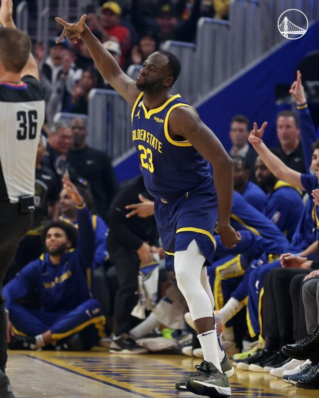 三分命中数25比3！火勇之战变成三分教学局