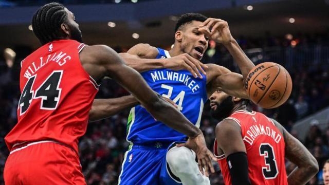 1669271834358003681.jpg 赛程安排-公牛连斩绿军雄鹿!拉文:我们有能力击败任何对手