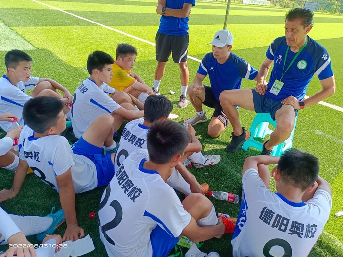 挑战川超群雄！德阳队亮出“国际牌”：西班牙名帅尼诺出任技术顾问