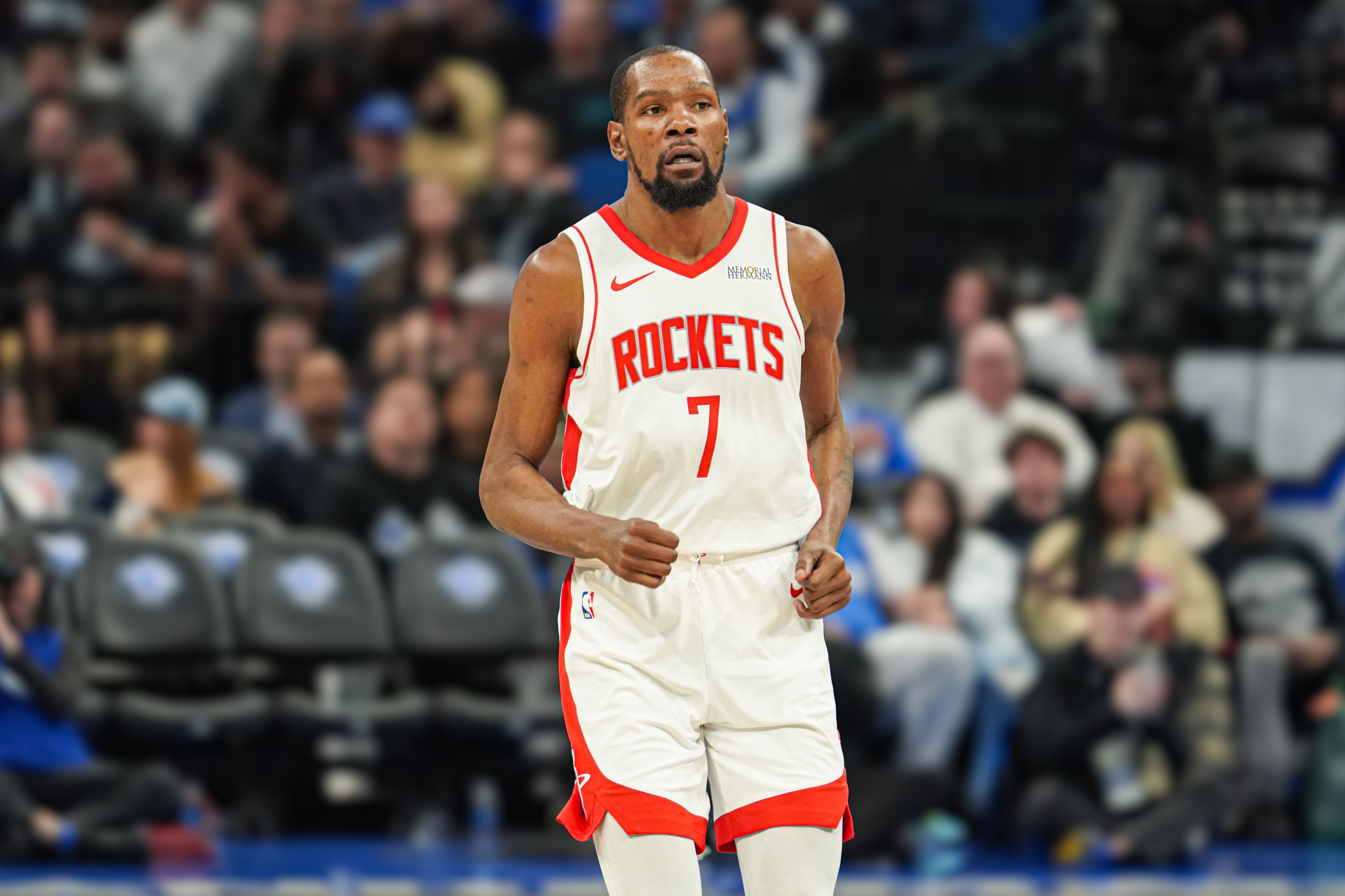 赛程安排-给年轻球迷的建议？杜兰特：保持自律 然后找到那份热爱！