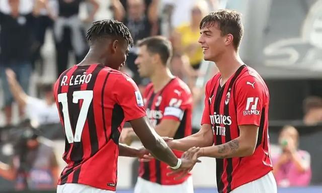 赛车投注-红黑大叔们 都露出了老父亲般的笑容